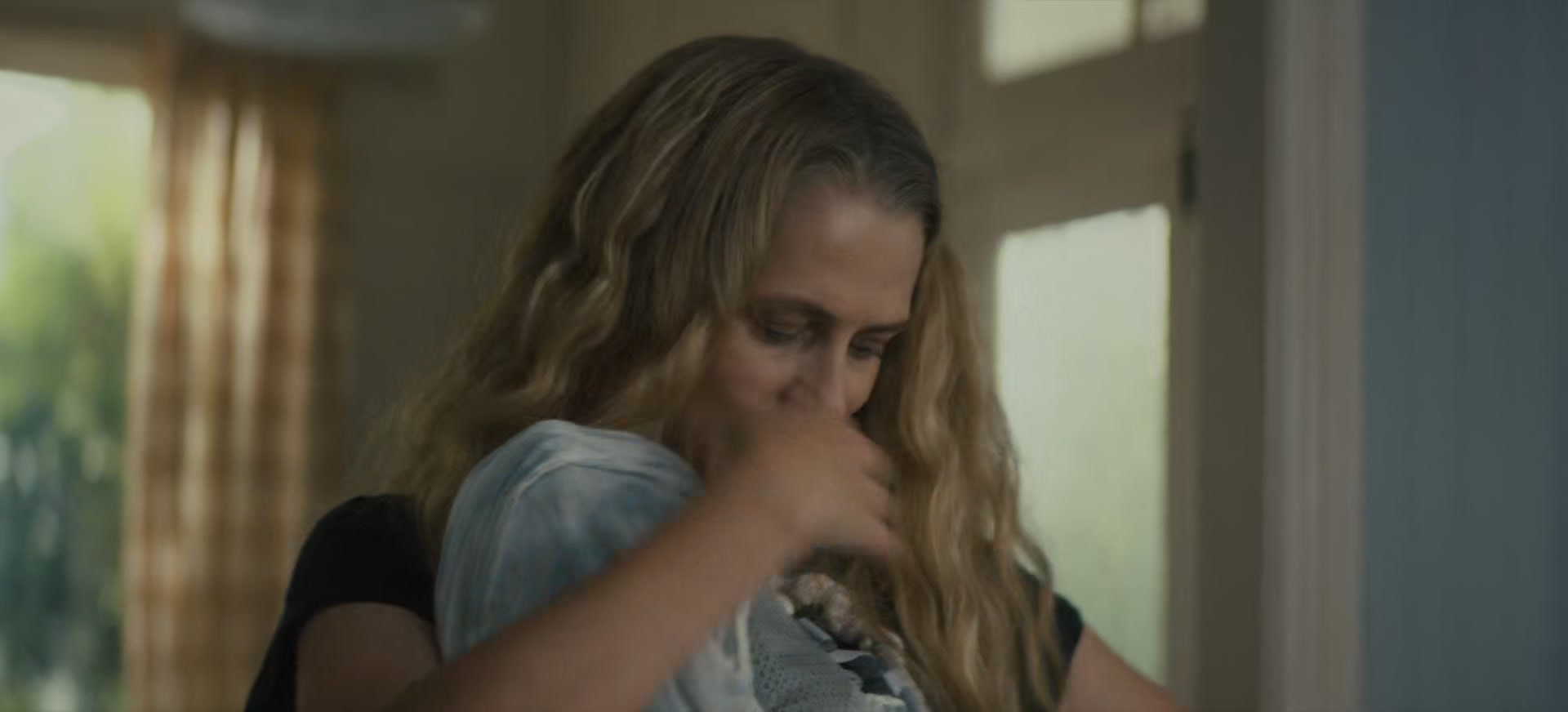 adoringteresap_thelastanniversary_1x04_caps_0690.jpg