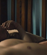 adoringteresap_thelastanniversary_1x04_caps_0254.jpg