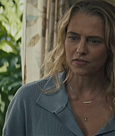 adoringteresap_thelastanniversary_1x04_caps_0355.jpg