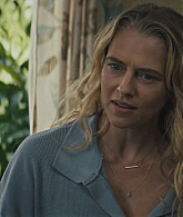 adoringteresap_thelastanniversary_1x04_caps_0361.jpg