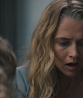adoringteresap_thelastanniversary_1x04_caps_0413.jpg