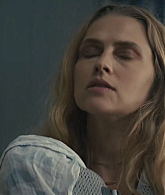 adoringteresap_thelastanniversary_1x04_caps_0642.jpg