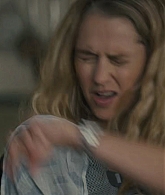 adoringteresap_thelastanniversary_1x04_caps_0655.jpg