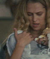 adoringteresap_thelastanniversary_1x04_caps_0663.jpg