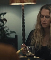 adoringteresap_thelastanniversary_1x04_caps_0922.jpg
