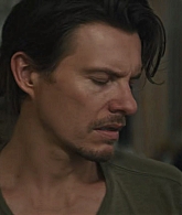 adoringteresap_thelastanniversary_1x04_caps_1095.jpg
