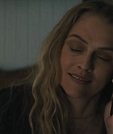 adoringteresap_thelastanniversary_1x04_caps_1211.jpg