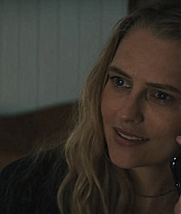 adoringteresap_thelastanniversary_1x04_caps_1261.jpg