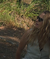 adoringteresap_thelastanniversary_1x04_caps_1288.jpg