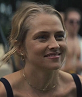 adoringteresap_thelastanniversary_1x04_caps_1488.jpg