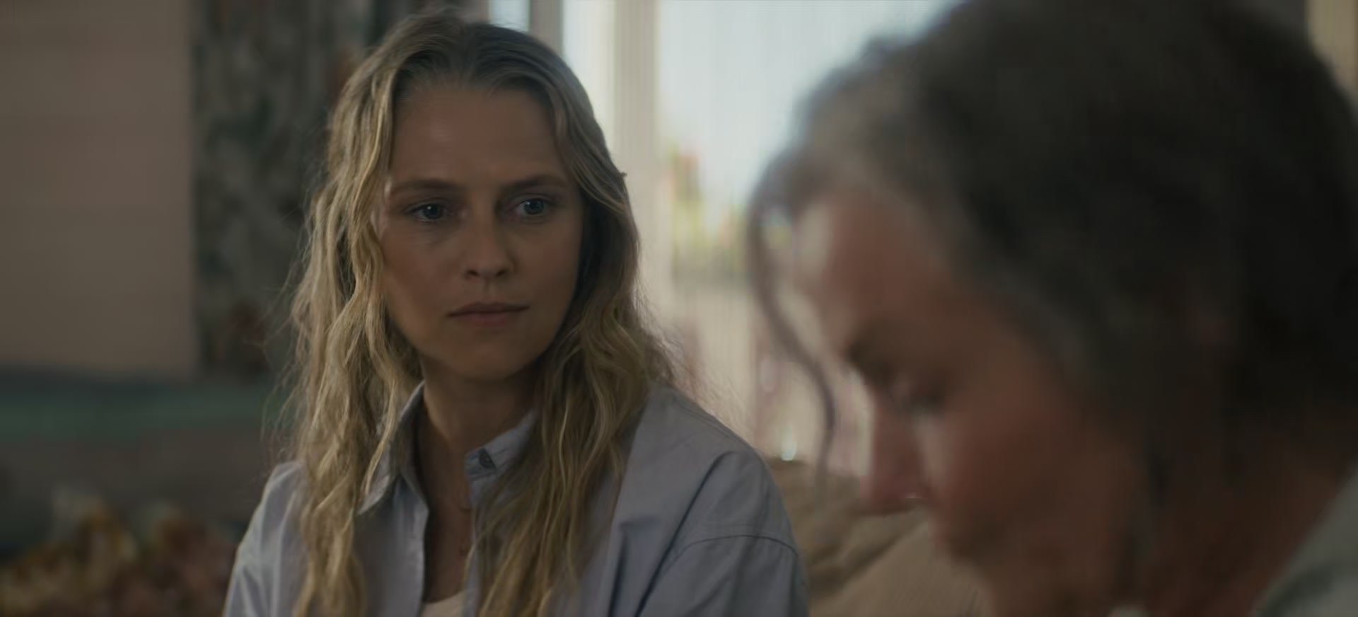 adoringteresap_thelastanniversary_1x05_caps_0055.jpg