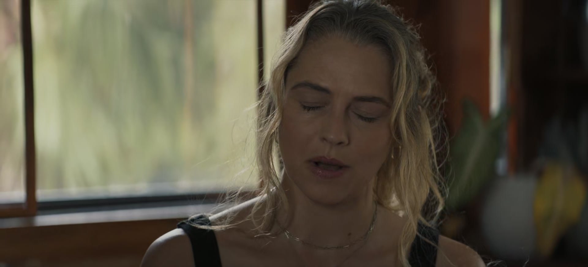 adoringteresap_thelastanniversary_1x05_caps_0282.jpg