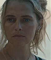 adoringteresap_thelastanniversary_1x05_caps_0238.jpg