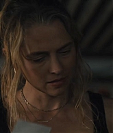 adoringteresap_thelastanniversary_1x05_caps_0315.jpg