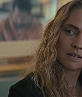 adoringteresap_thelastanniversary_1x06_caps_0320.jpg