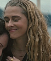 adoringteresap_thelastanniversary_1x06_caps_0358.jpg